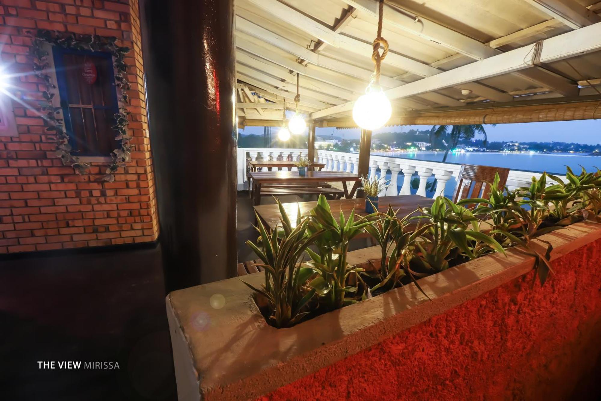The View Mirissa Hostel Exterior photo
