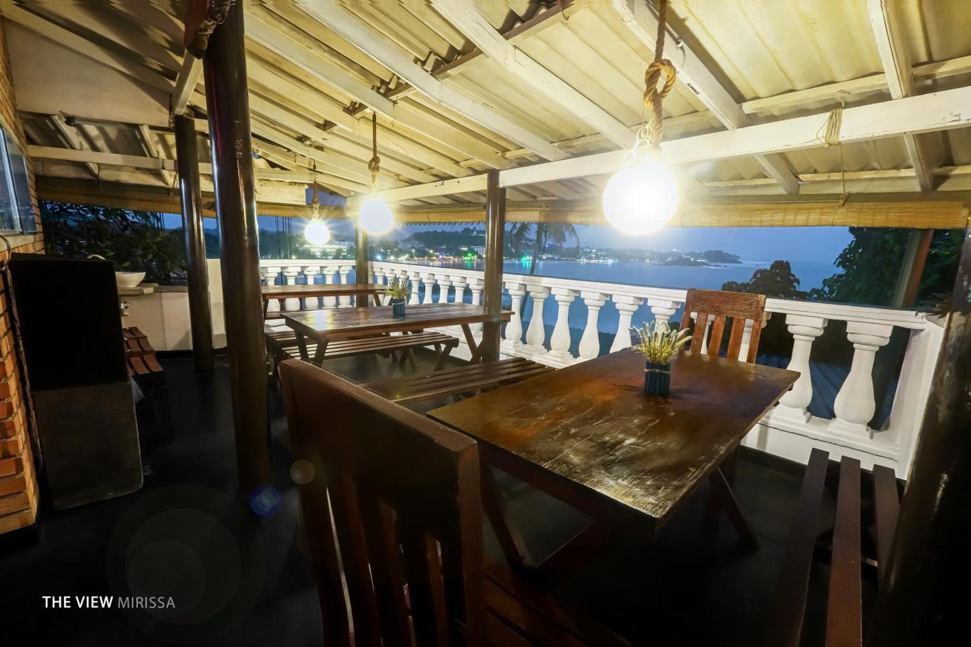 The View Mirissa Hostel Exterior photo
